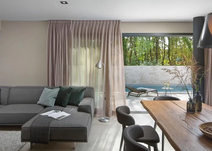 Oliva By Interhome Pelegrin