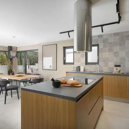 Oliva By Interhome * Pelegrin