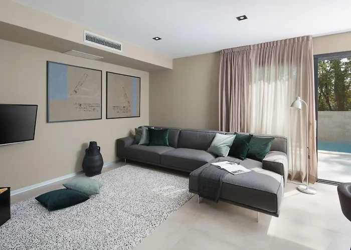 Oliva By Interhome * Pelegrin