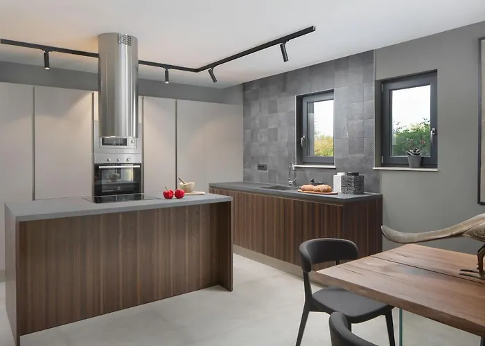 Oliva By Interhome Pelegrin